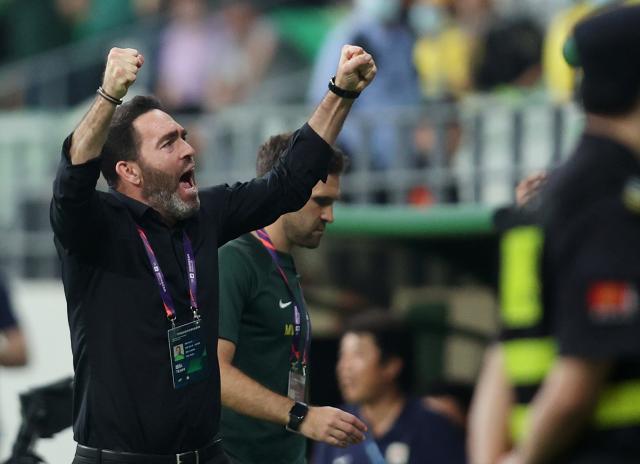 1709382339194050773.jpg 苏亚雷斯:阿德本罗、张玉宁体能还没有达到最佳