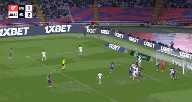 kaiyun-【西甲】阿劳霍送点，莱万戴帽，巴萨主场4比2瓦伦