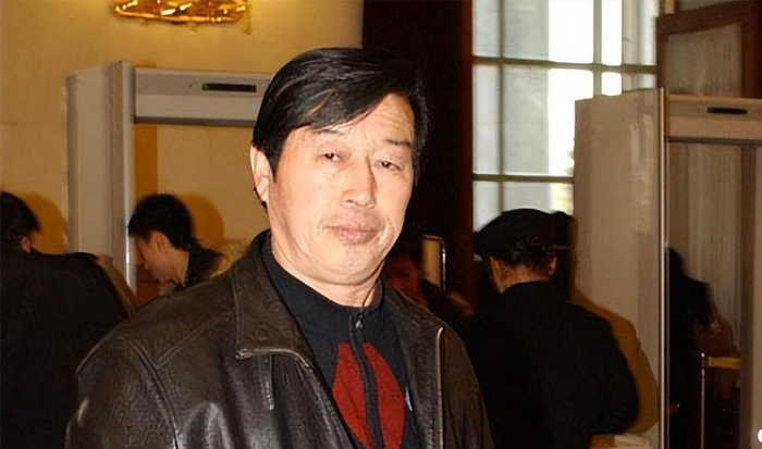 开云体育下载-“体坛败类”马俊仁有多狠?逼队员集体切阑尾,还亲自为女队员打禁药|马家军|世界大学生运动会|曲云霞|田径比赛|藏獒_新浪体育_新浪新闻